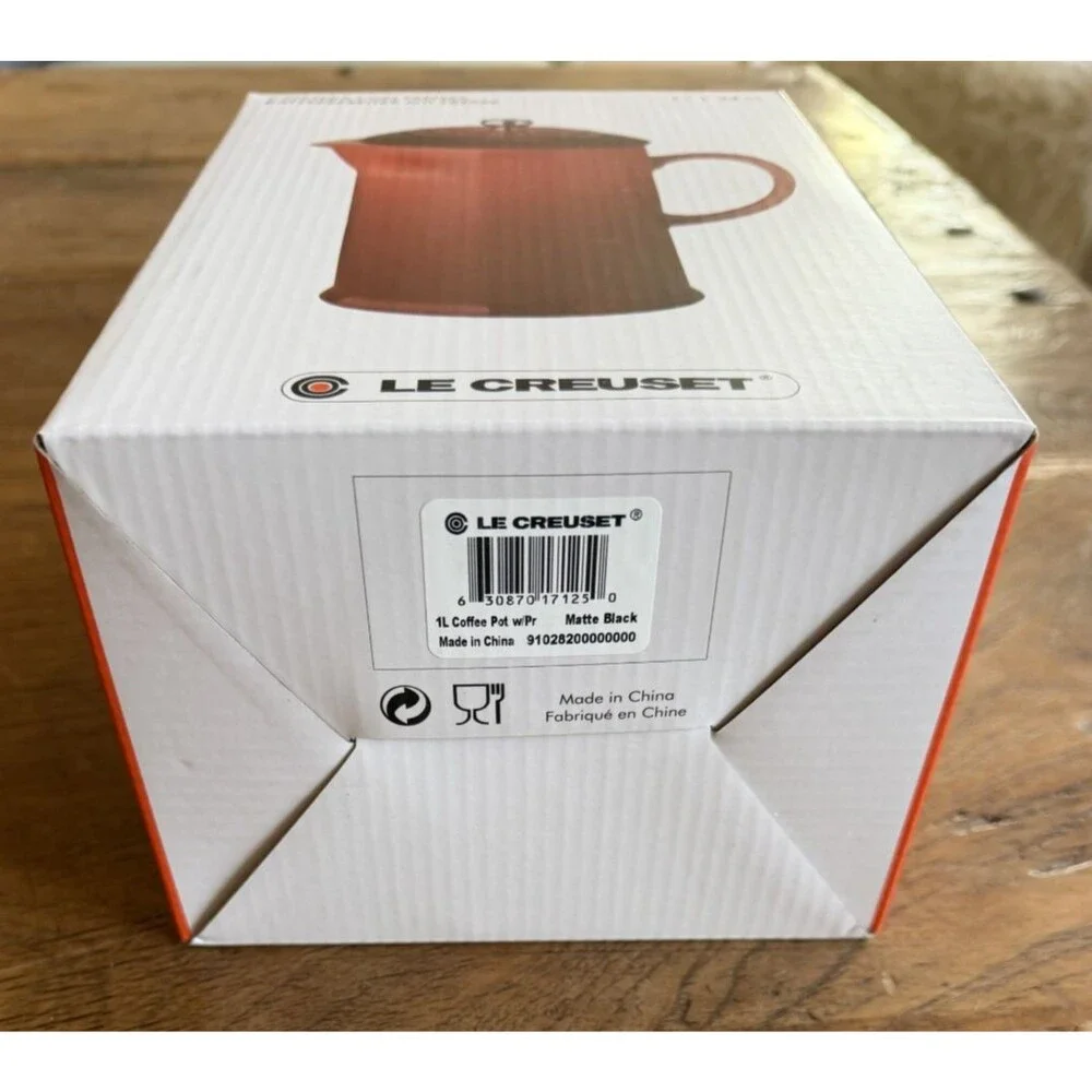 Le Creuset Stoneware 34 oz 1 Liter French Press Licorice Matte Black NEW